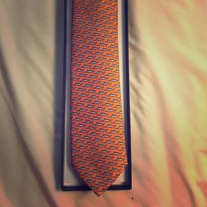 Vineyard Vines Tie